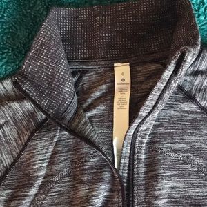 Lululemon Swiftly 1/2 ZIP